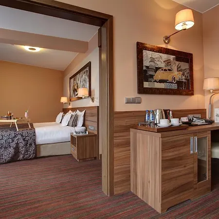 Hotel Haston 4*