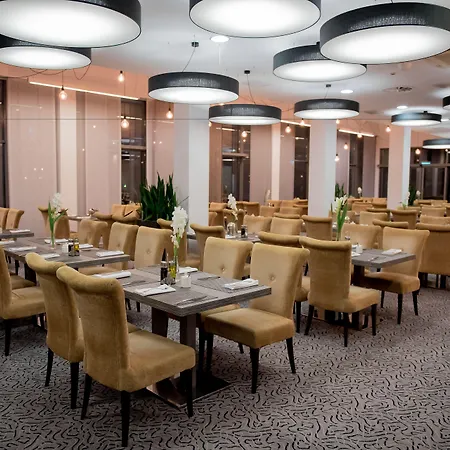 Otel Haston
