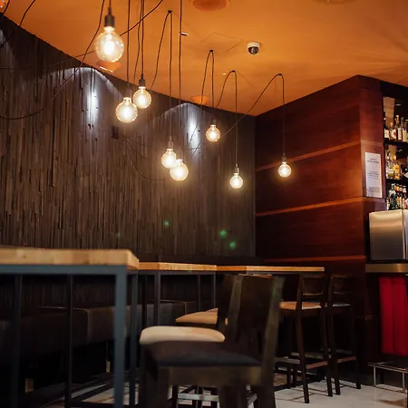 哈斯顿城市酒店 弗罗茨瓦夫