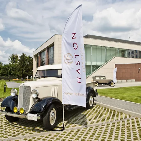 哈斯顿城市酒店 4*