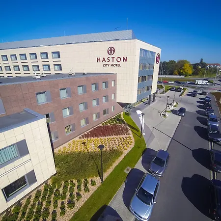 哈斯顿城市酒店 酒店 4*